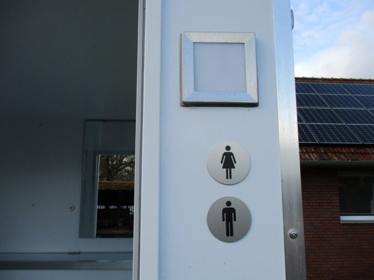 Unisex Toilette